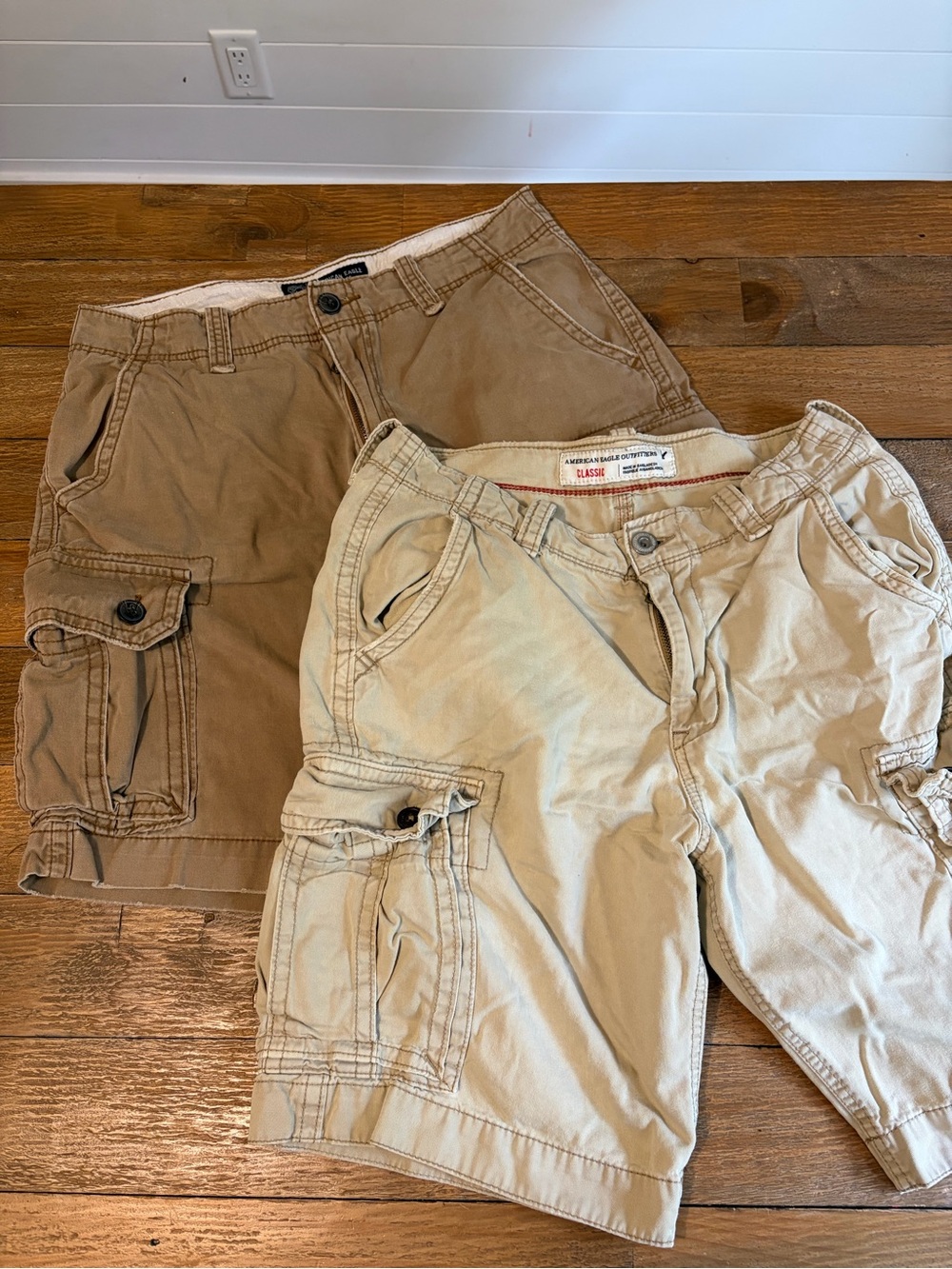 Y2K American Eagle Men's Khaki Cargo Shorts